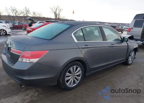 2011 Honda Accord 2.4 Ex-L z USA, uszkodzony, nr VIN 1HGCP2F84BA049640